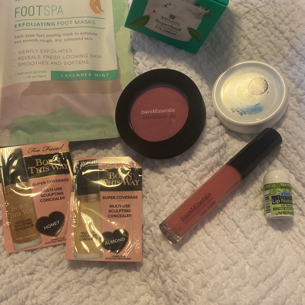 Beauty Bundle - Picture 3 of 4
